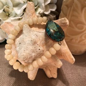 Turquoise stone ivory colored stretch bracelet